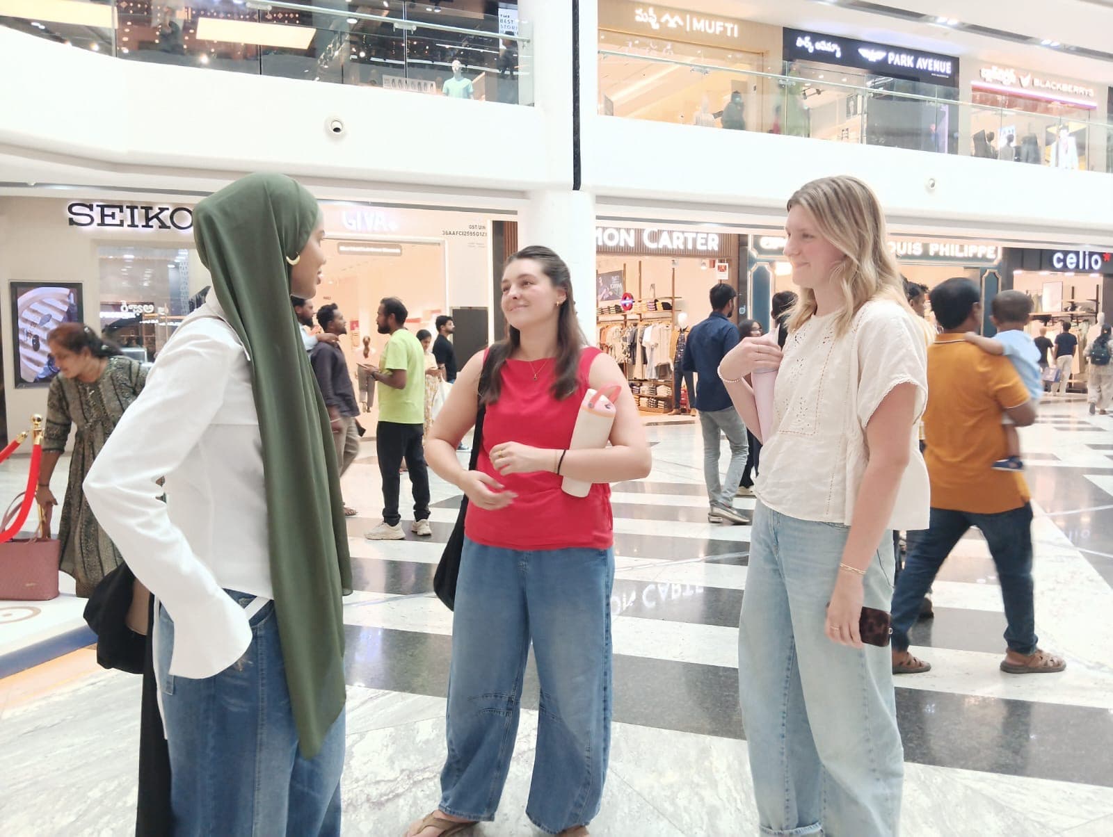 Street interview, mall